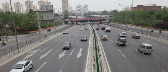 低噪音橡膠瀝青混凝土路面